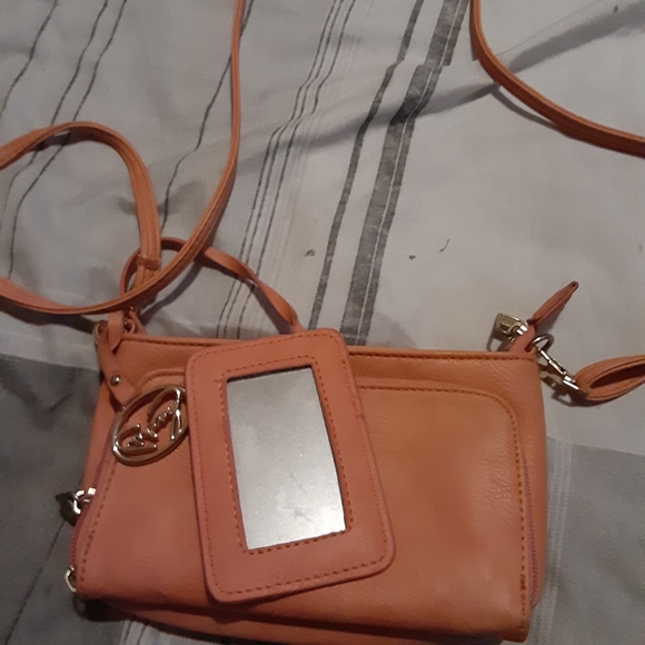 Purse - Picture 1 of 3